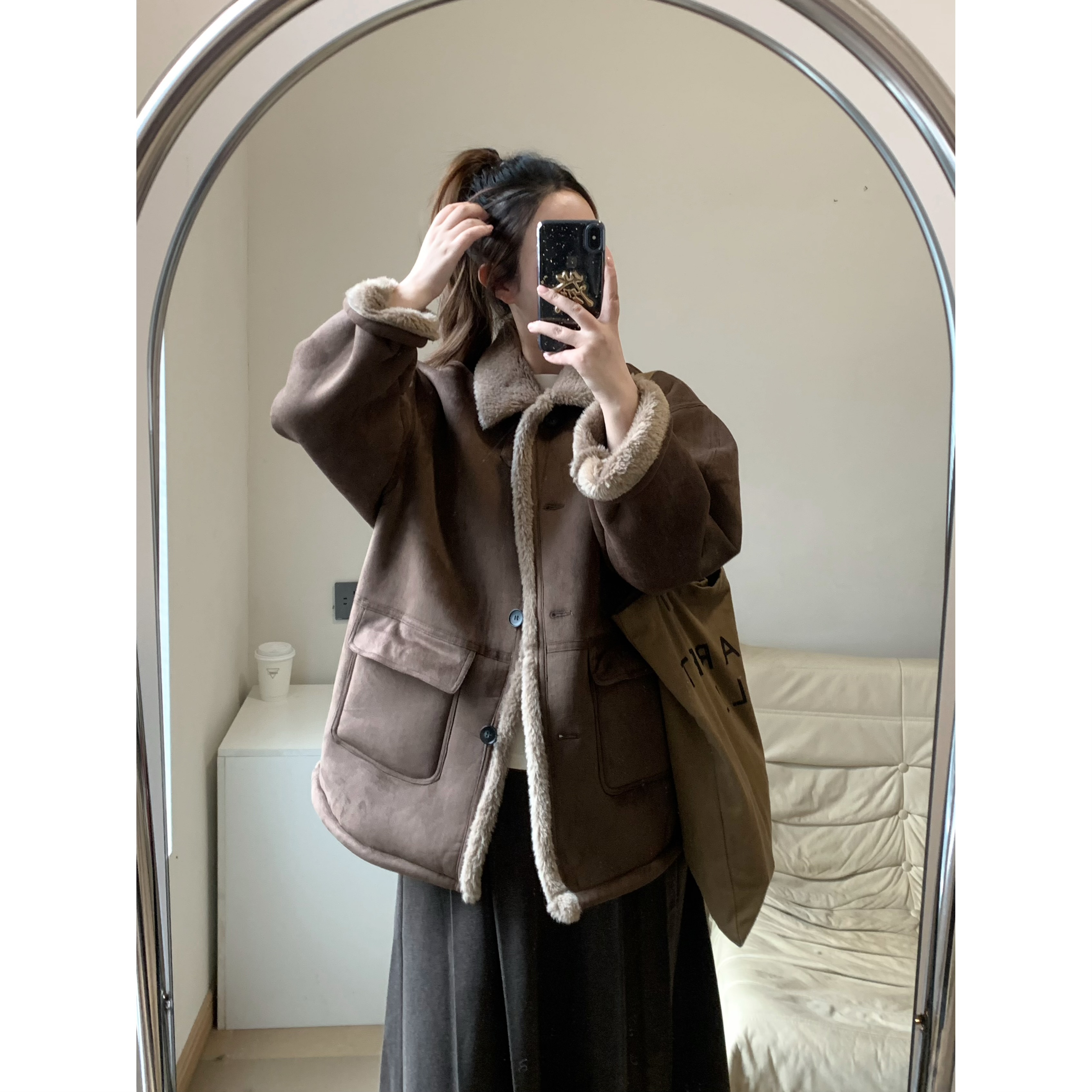 FENG甜甜_复古翻领韩版冬棕色加绒外套女宽松立领加厚羊羔毛上衣