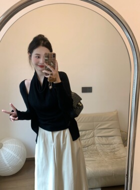 FENG甜甜_松弛层次假两件挂脖针织衫女秋冬韩版设计感长袖v领上衣