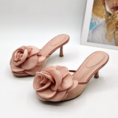 优雅性感女士凉鞋 2025欧美单新款 绸缎圆头露趾大花朵细跟拖鞋 拖潮