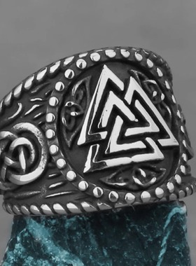 维京奥丁三角符文钛钢戒指欧美