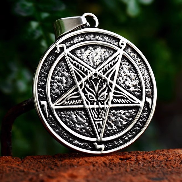 时尚潮人毛衣链钛钢复古五角星项链饰品 新款星形狐狸不锈钢吊坠