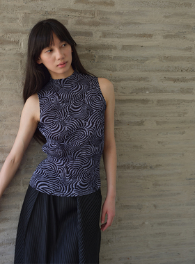 JT JANE小众设计原创印花图案 褶皱 无袖半高领背心 压褶印花上衣
