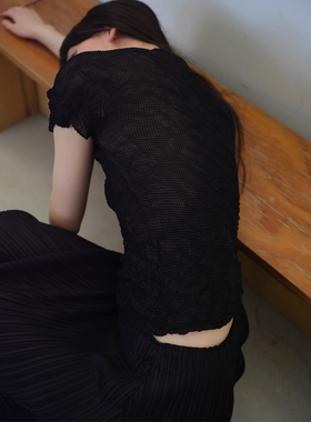 JT JANE 小众设计褶皱压褶 半高领 修身 短袖上衣 T恤 特殊 肌理