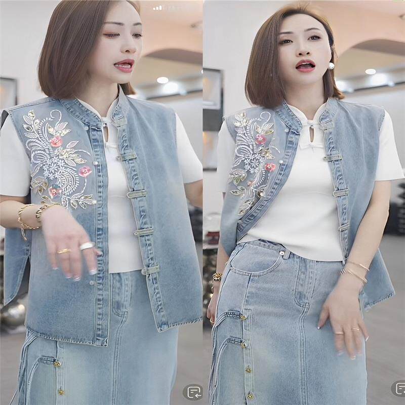 欧洲站刺绣大码牛仔背心马甲女减龄休闲外穿立领坎肩国风盘扣马夹