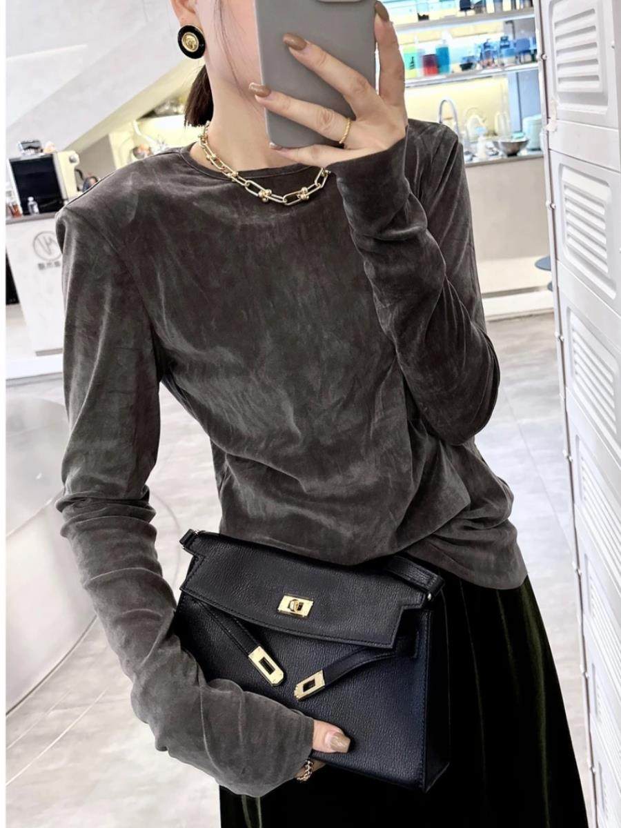 欧洲站秋冬新款时尚气质垫肩丝绒长袖T恤女修身百搭打底衫上衣潮