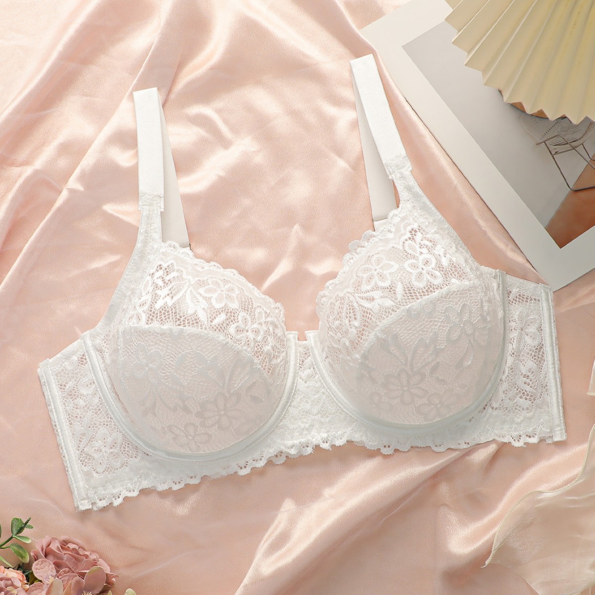 跨境大码蕾丝性感镂空薄款文胸聚拢收副乳调整型文胸内衣厂家