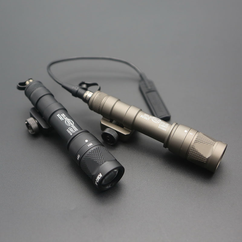 M300VM600V强光爆闪手电筒