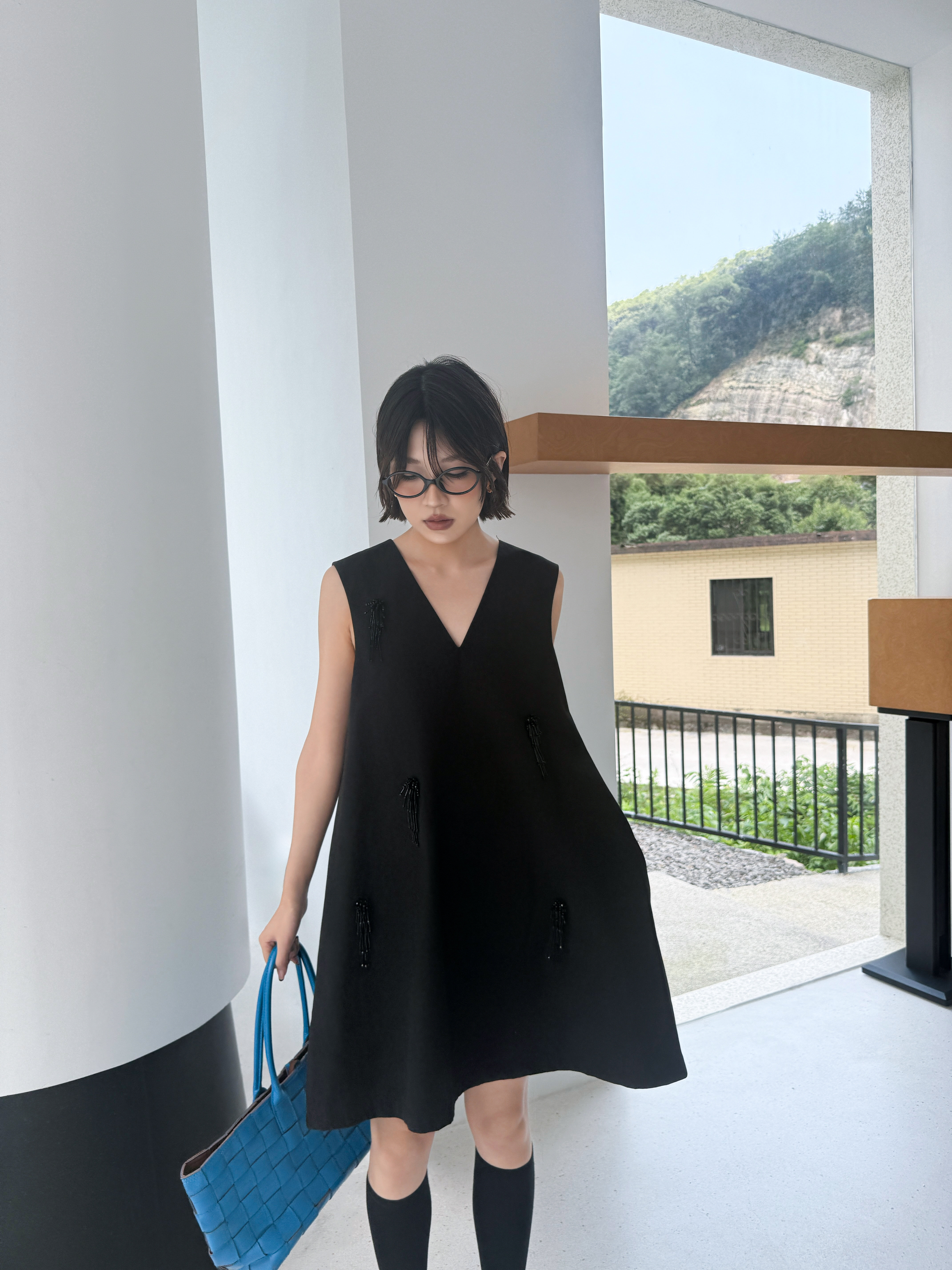 25F秋/时尚宽松遮肉显瘦黑色钉珠小黑裙马甲裙,女装/女士精品,连衣裙,淘宝优惠券,粉丝福利购,淘宝优惠卷