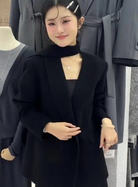 黑色/米白色羊毛双面尼西服外套