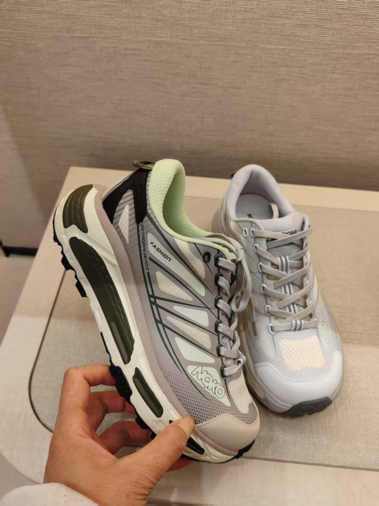 欧洲站厚底舒适真皮网面透气时尚休闲老爹鞋2026春夏新款休闲女鞋