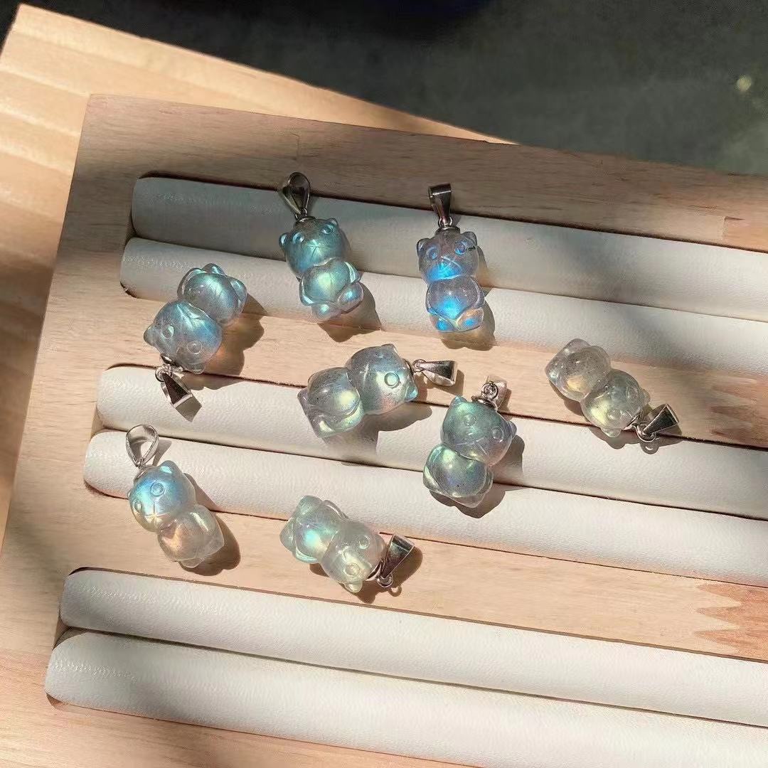 新品橡皮糖小熊吊坠月光石恋人女