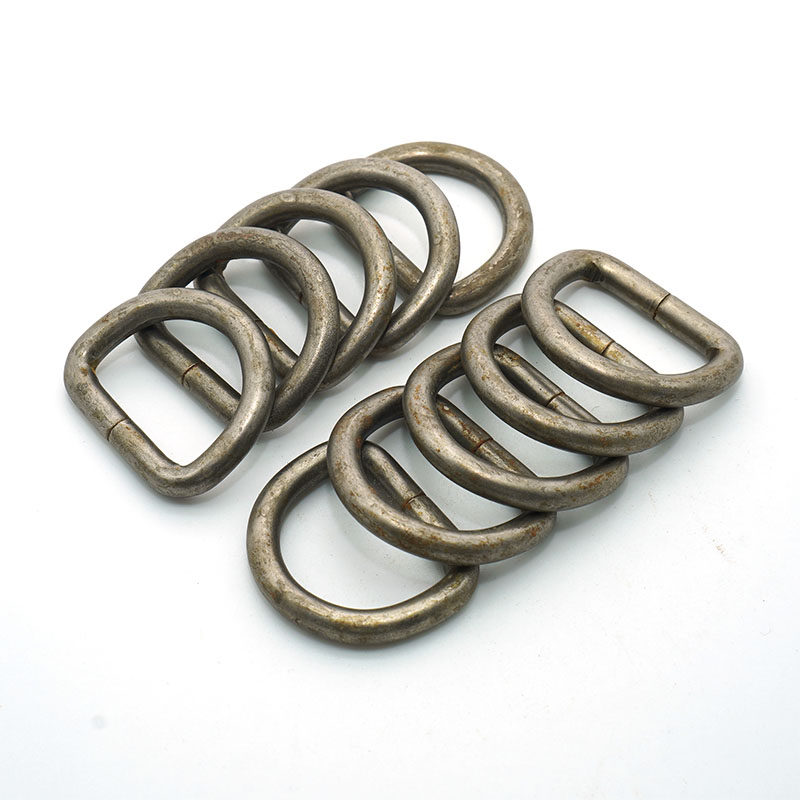 厚实氧化锈色字扣金属圆环