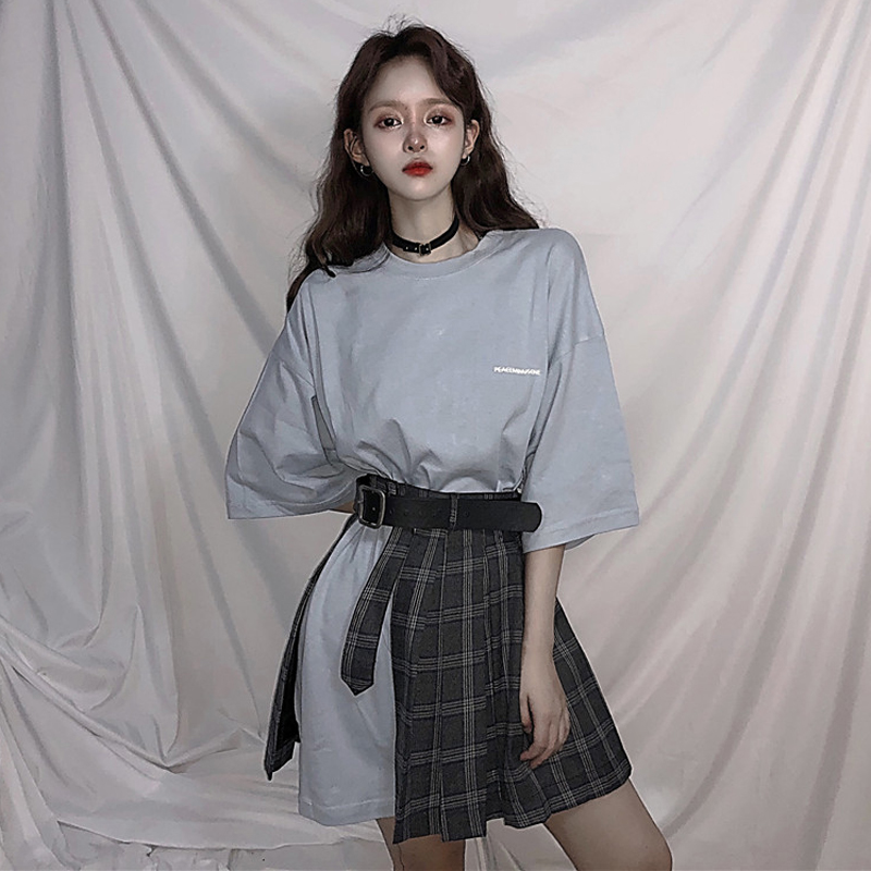 Ïļ¾Å®×°º«°æÊ±ÉÐÐÝÏÐÌ××°ÔËÞ·çÓ¡»¨¶ÌÐäTÐô+ײɫ¸ñ×Ó¶ÌȹÁ½¼þÌ×