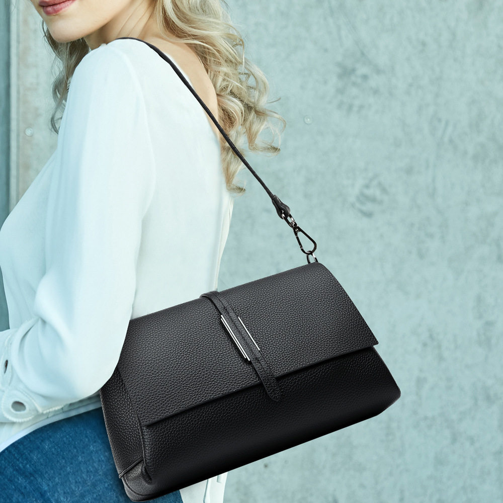 ccamo工厂真皮包包女斜挎包2024新款单肩黑色包包外出小拎包