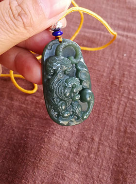 新疆和田玉天然生肖虎吊坠