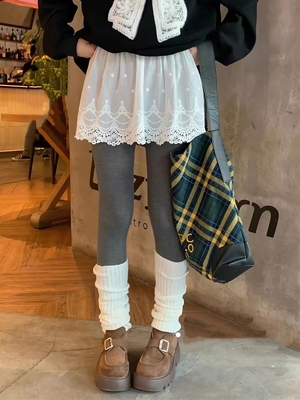 可可里~设计感白色蕾丝半身裙女装秋冬屁帘下摆内搭叠穿A字短裙子