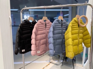 110-160码 男童女童秋冬季连帽轻薄羽绒服白鸭绒超轻蓬松防水保暖