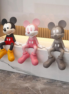 卡通坐姿米奇摆件入户玄关壁柜