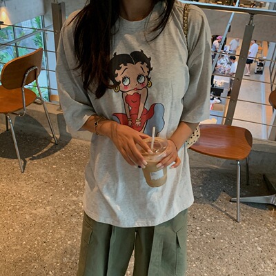 宽松大版百搭贝蒂T圆领印花上衣
