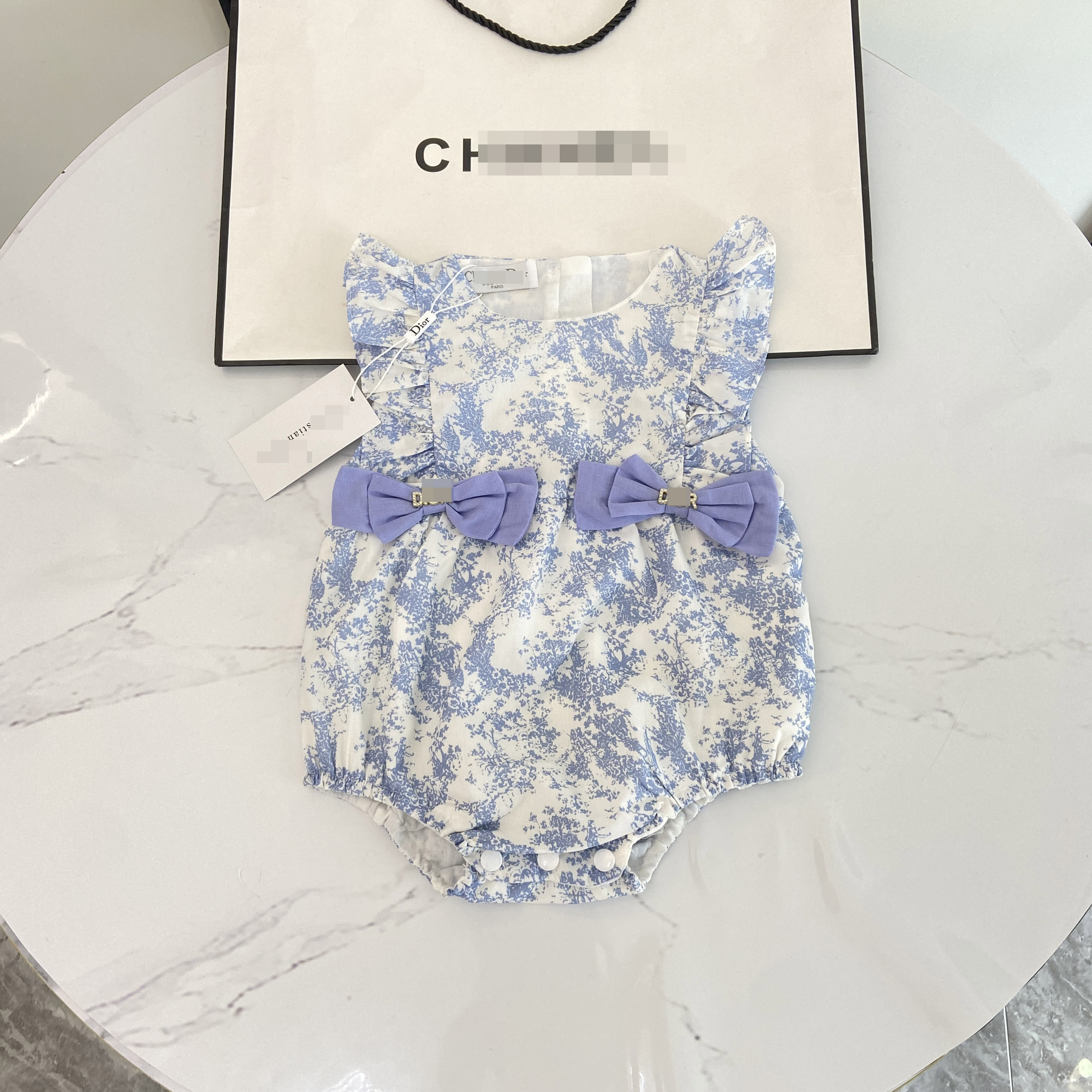 婴儿夏季哈服爬爬衣外出服