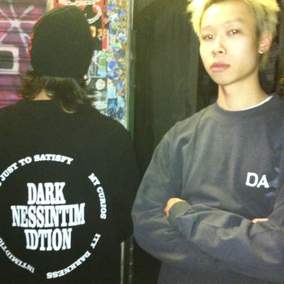 DARKNESSINTIMIDTION(DAMN) 三周年主题圆形LOGO印花长袖宽松国潮