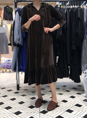 韩版新款2026春秋女士长袖简洁中长款宽松显瘦丝绒鱼尾连衣裙女