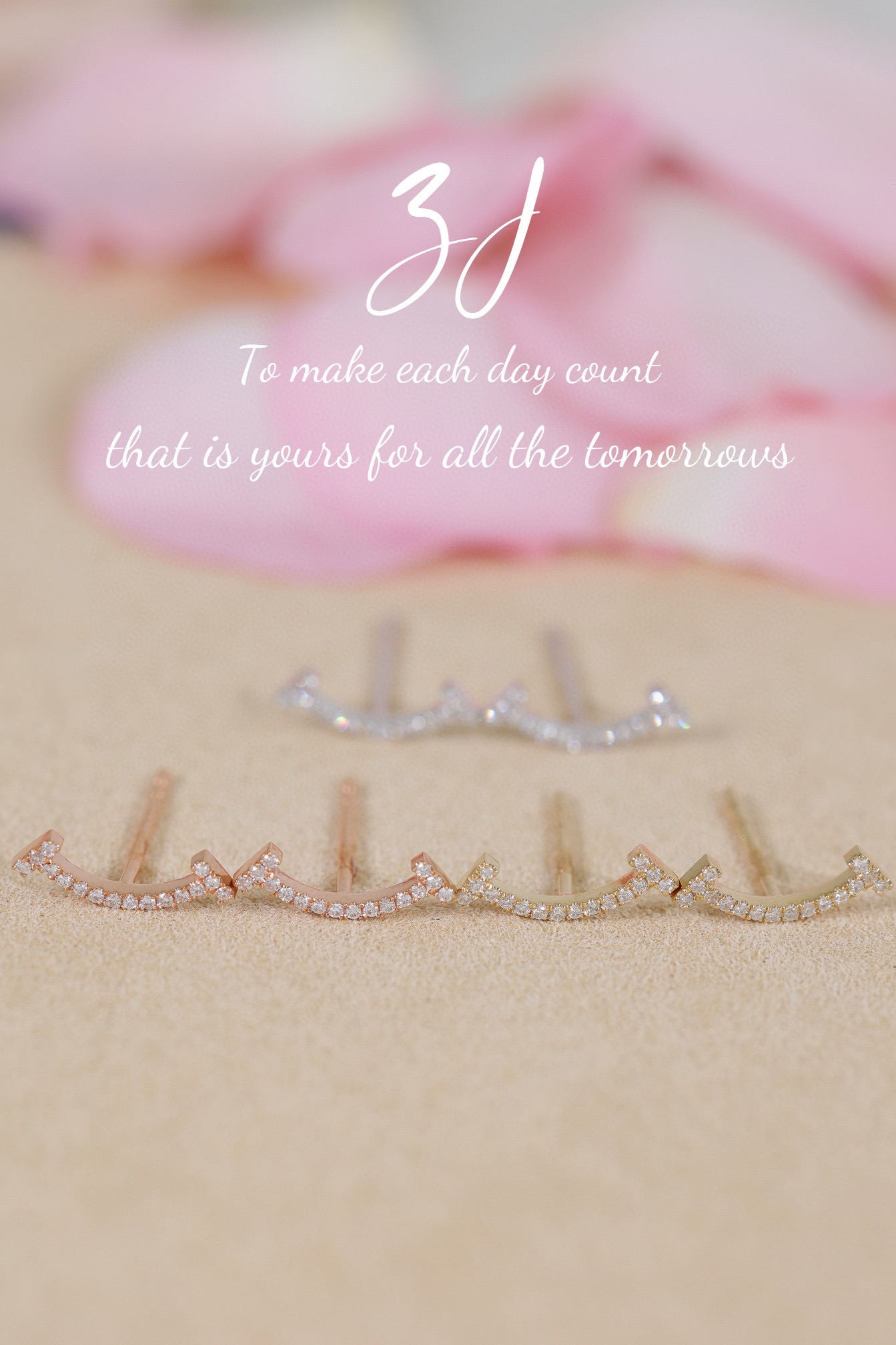 18k金笑脸耳钉轻奢耳饰时尚可爱微笑镶钻耳环送女友Au750日常通勤