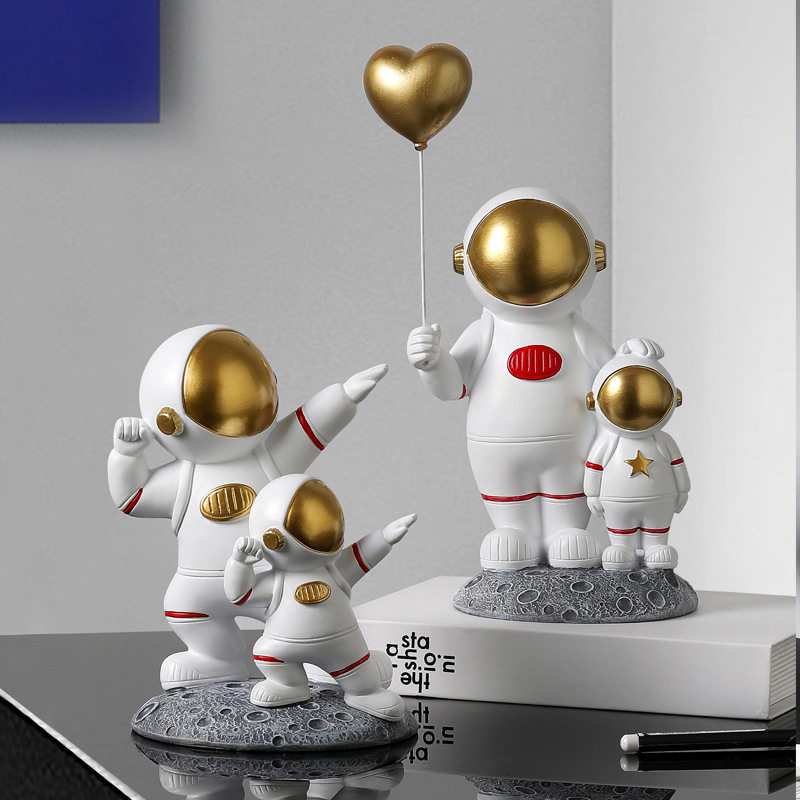 宇宙nasa礼物宇航员钓星星摆件nasa饰品卫星挂件汽车车载坐着摆件