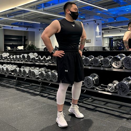 安德玛男子速干跑步短裤