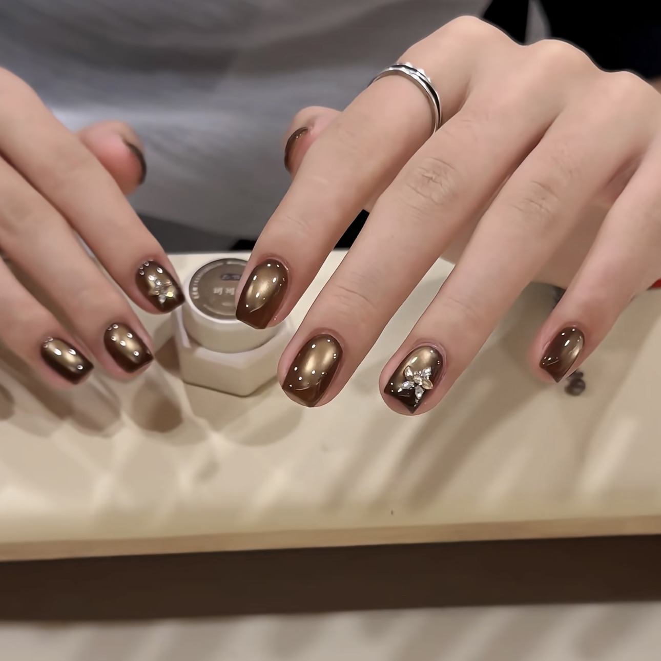 秋冬焦糖玻璃珠可可棕猫眼美甲贴