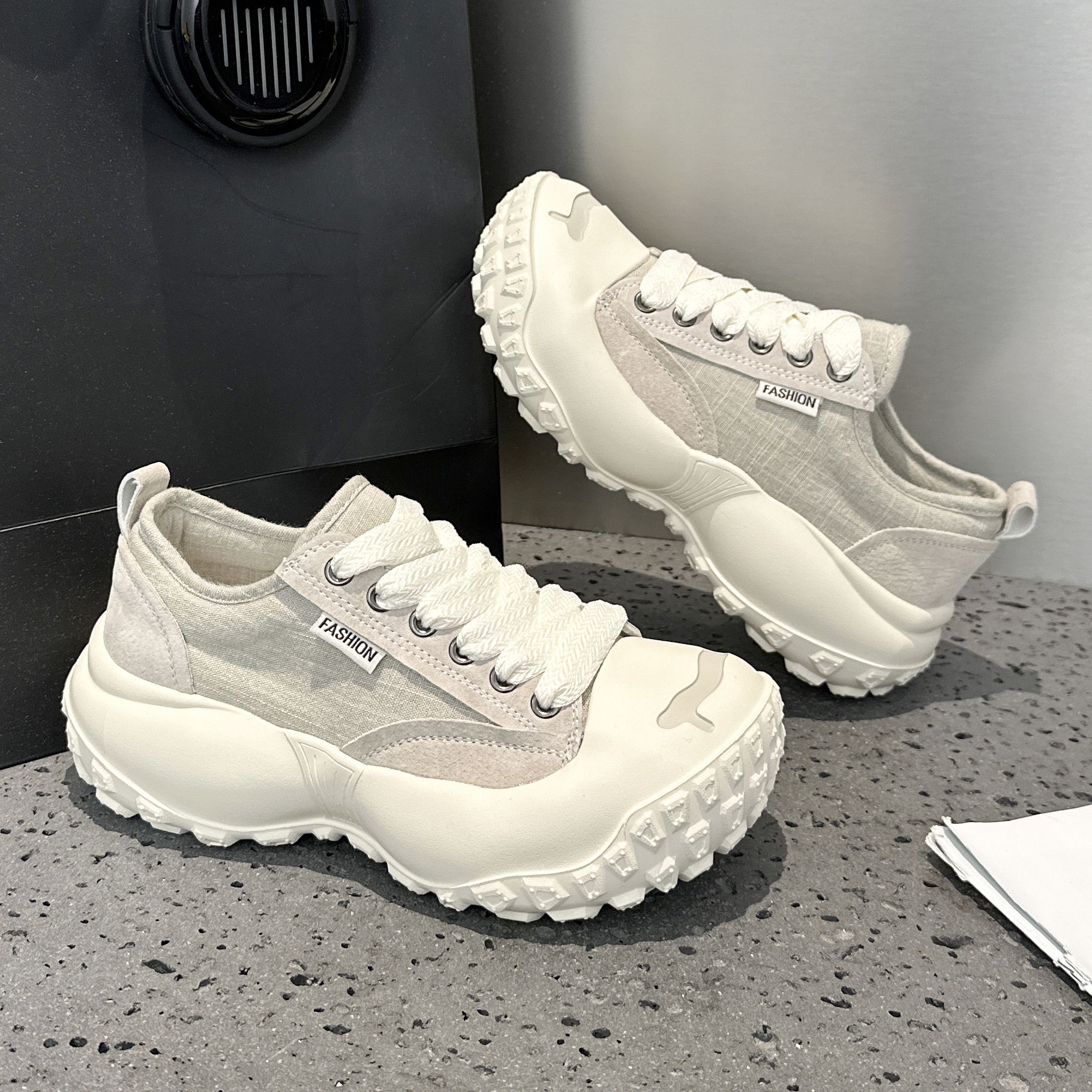 厚底帆布小白鞋女2025新款轮胎鞋
