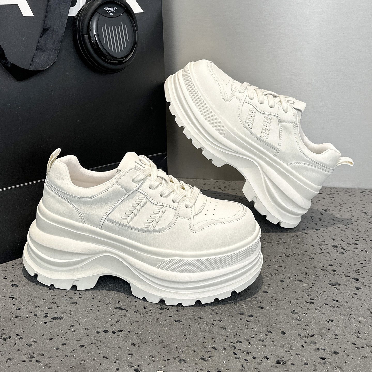 真皮厚底小白鞋女2026春季新款爆款巨好看增高白色运动休闲老爹鞋,女鞋,时尚休闲鞋,淘宝优惠券,粉丝福利购,淘宝优惠卷