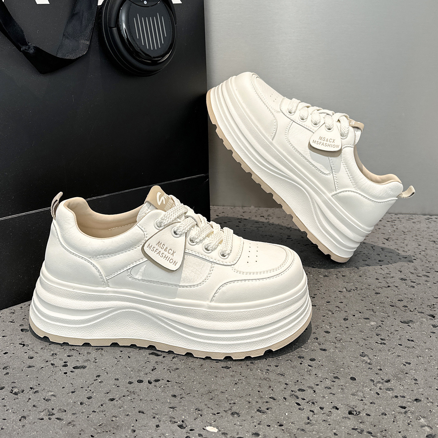 真皮轻便小白鞋女2026春季新款百搭圆头厚底松糕软底运动休闲板鞋,女鞋,休闲板鞋,淘宝优惠券,粉丝福利购,淘宝优惠卷