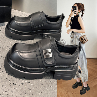 黑色魔术贴小皮鞋女2026新款春季单鞋厚底增高轻便大头英伦乐福鞋