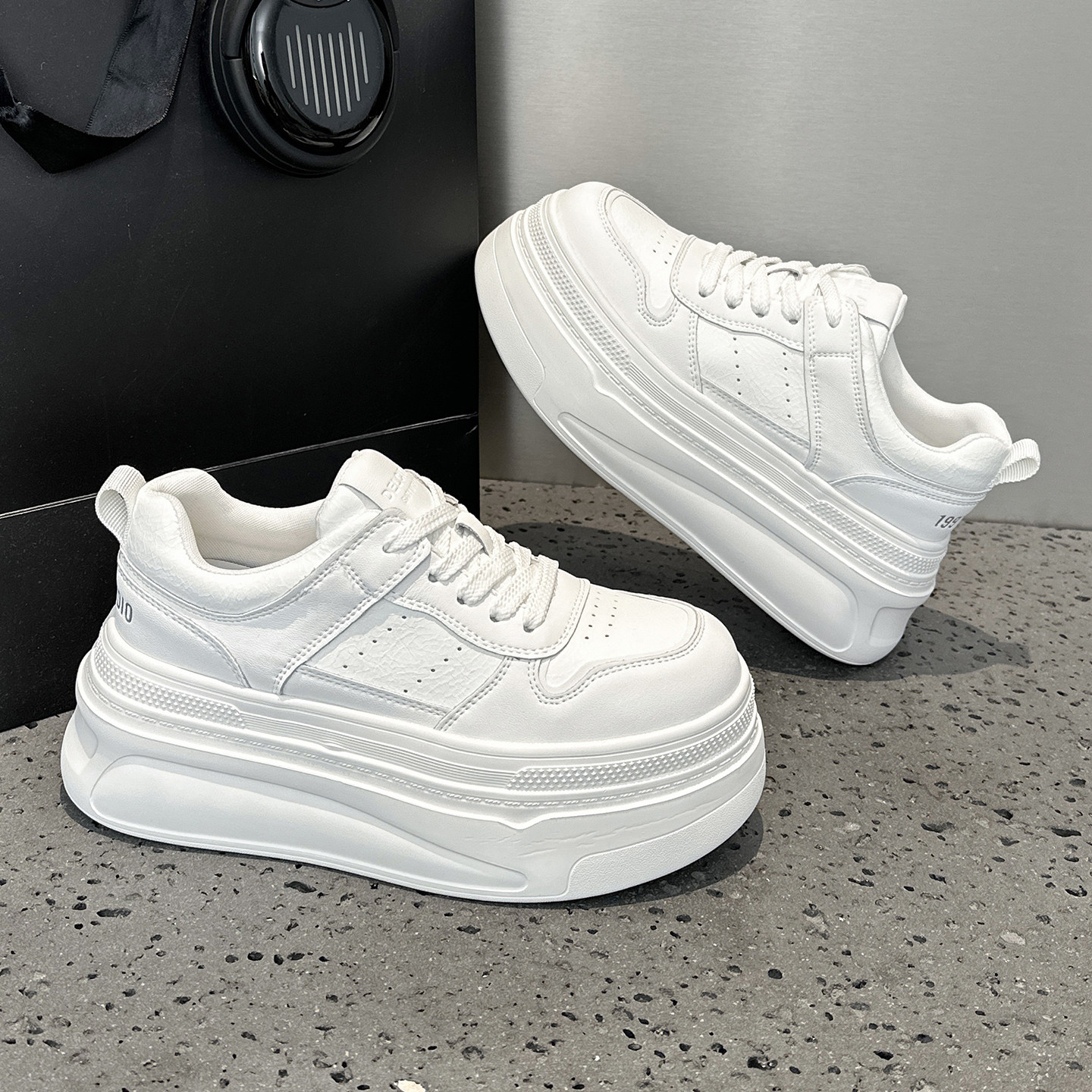 巨好看软底小白鞋女2026春季新款百搭厚底松糕鞋真皮增高休闲板鞋,女鞋,休闲板鞋,淘宝优惠券,粉丝福利购,淘宝优惠卷