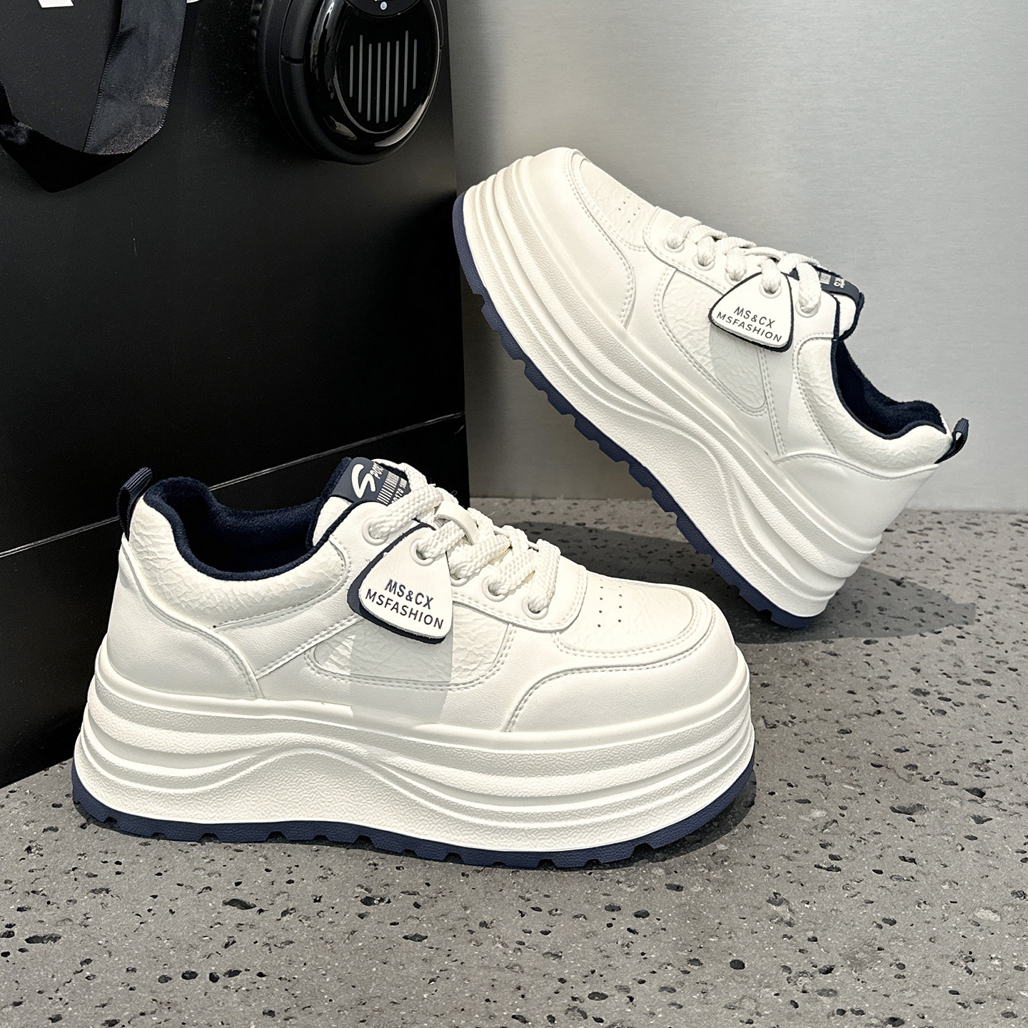 轻便厚底小白鞋女2025新款爆款百搭冬季加绒保暖二棉运动休闲板鞋,女鞋,休闲板鞋,淘宝优惠券,粉丝福利购,淘宝优惠卷