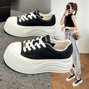 真皮黑色休闲板鞋女2026春季新款百搭厚底轻便软底运动休闲小白鞋