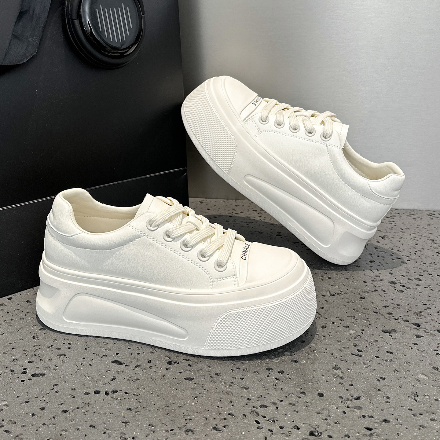 真皮休闲板鞋女2026春季新款鞋子女鞋百搭厚底松糕轻便增高小白鞋,女鞋,休闲板鞋,淘宝优惠券,粉丝福利购,淘宝优惠卷