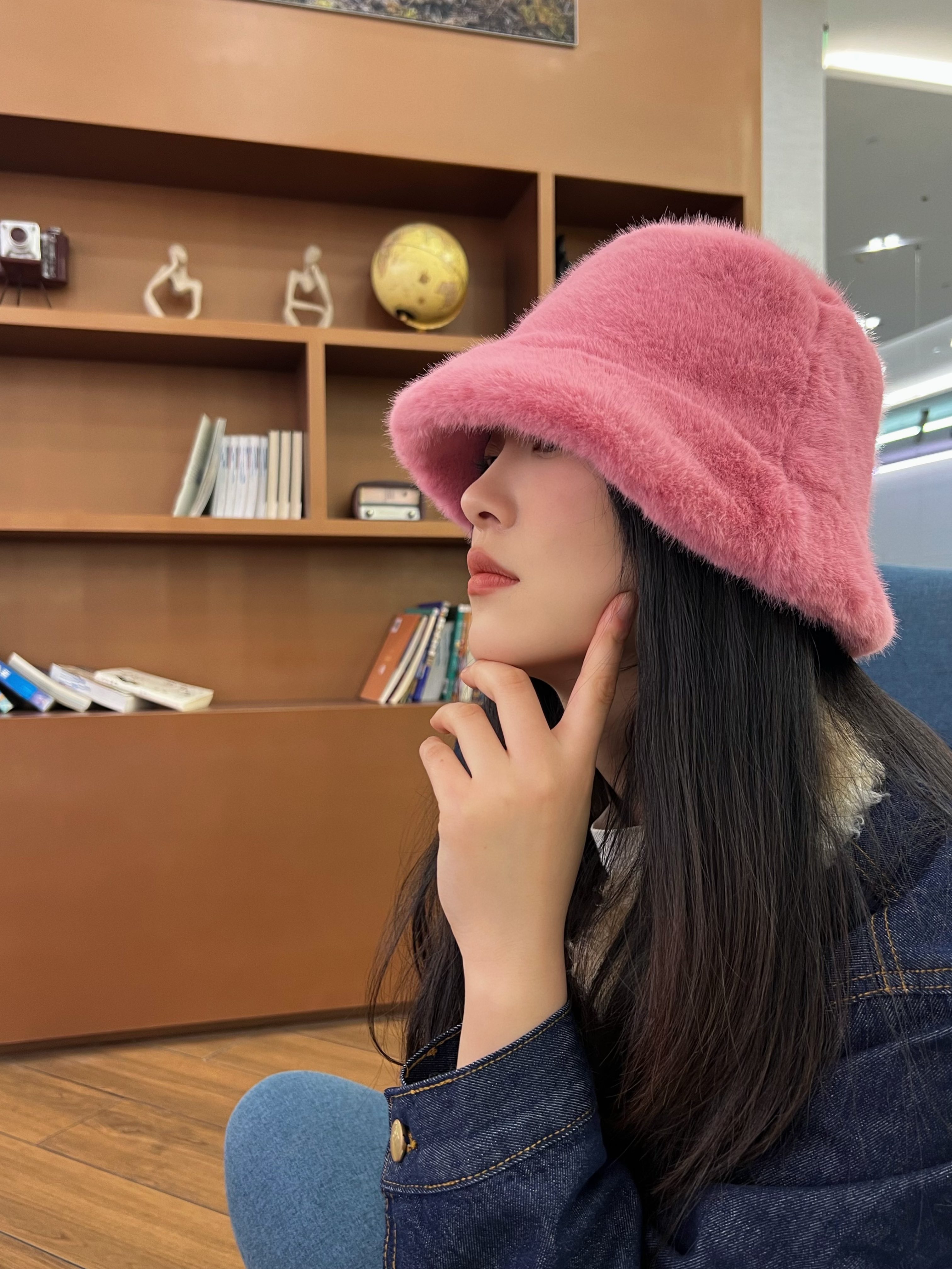 皮毛一体双面戴麂皮绒皮草盆帽女