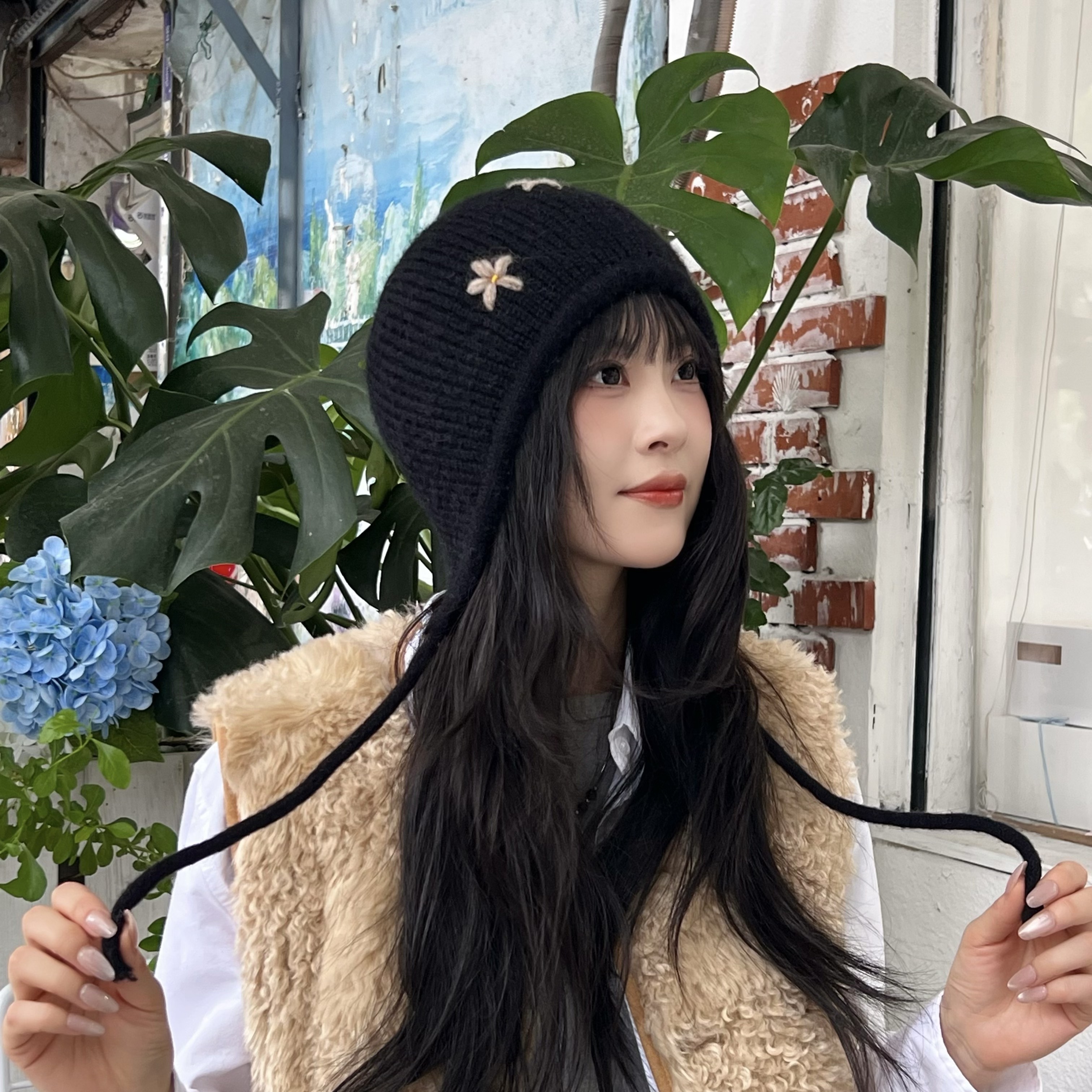 冬日生花~手工刺绣花朵绑带针织小兜帽甜美森系保暖护耳毛线帽子