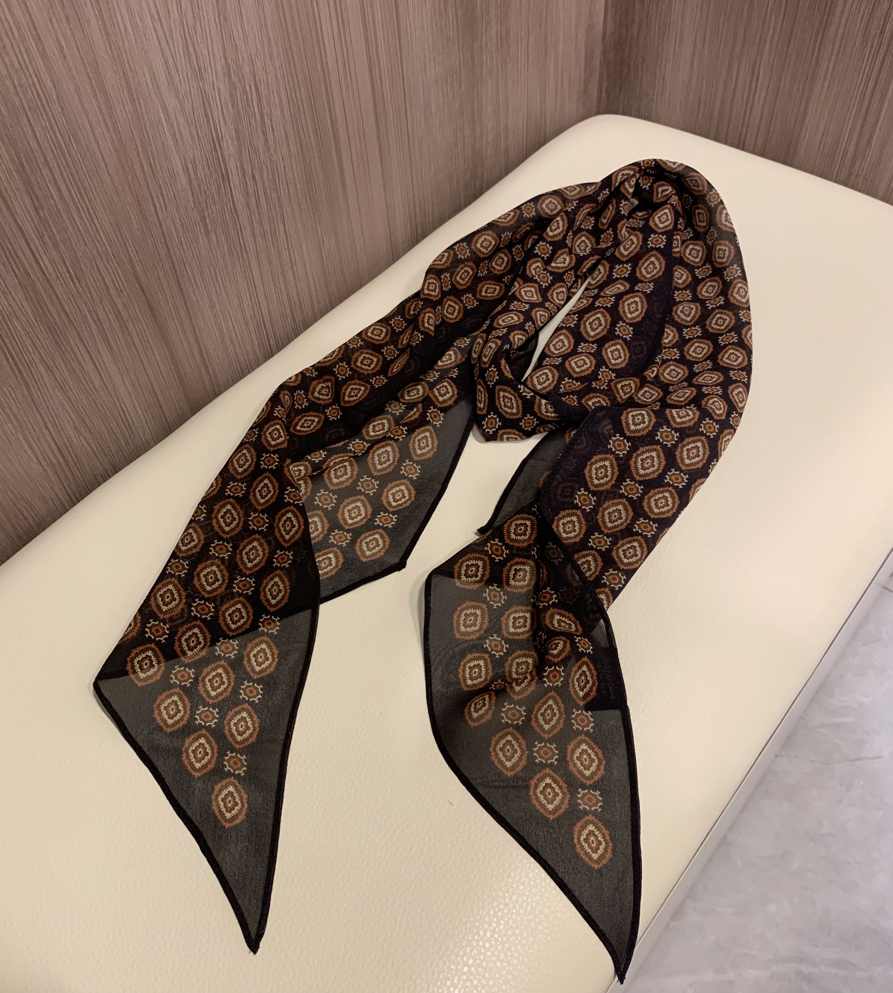 艺术色块黑橙滑板巾 春夏复古色调真丝乔其纱长巾 100%桑蚕丝丝巾