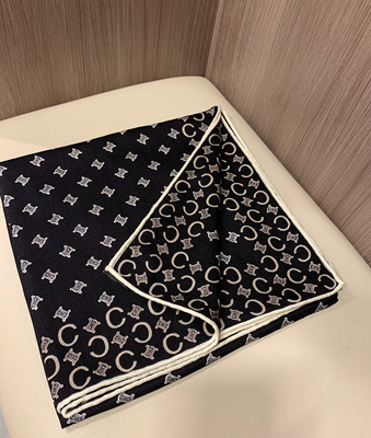 凯旋门2.0丝毛披肩 30%桑蚕丝70%绵羊毛保暖围巾105CM方巾