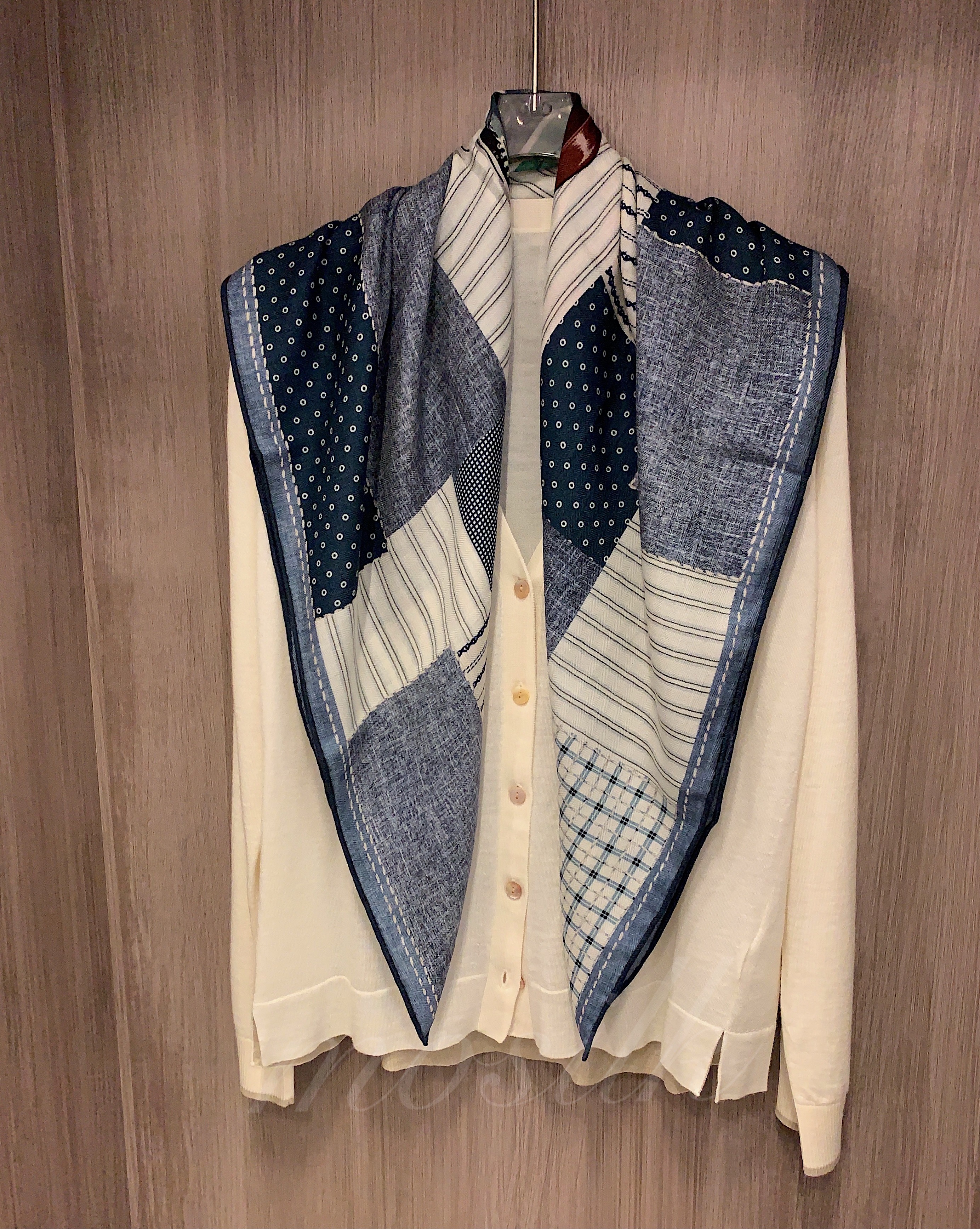 牛仔小熊 丝毛大方巾！时尚潮酷桑蚕丝绵羊毛围巾丝巾披肩90cm