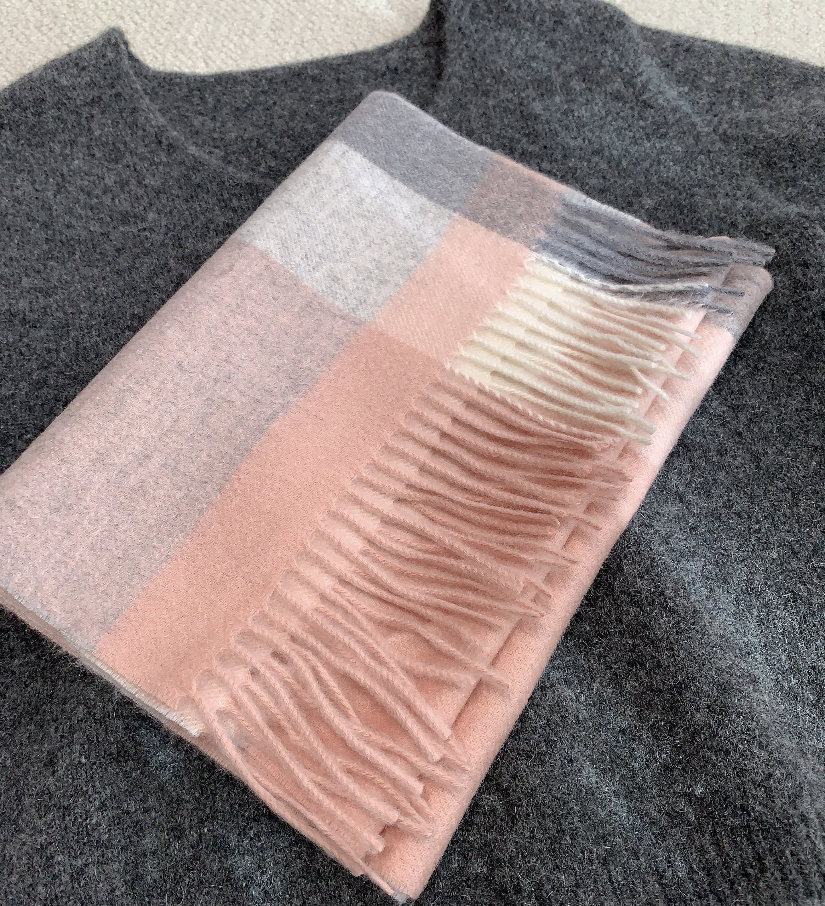 粉灰格纹围巾 订染色100%山羊绒保暖亲子围巾柔软亲肤格子披肩180