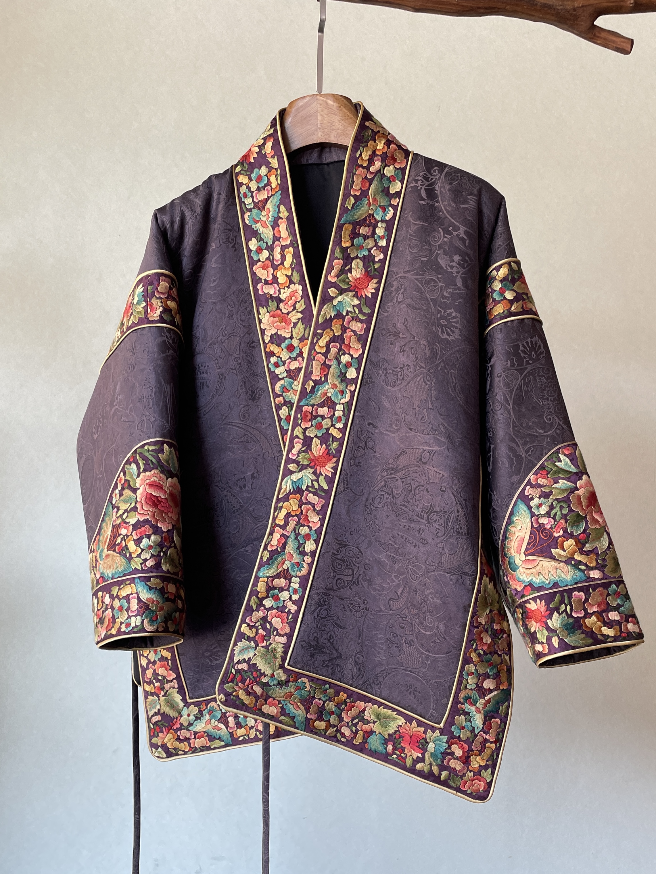 重工手工刺绣外套紫色加厚冬