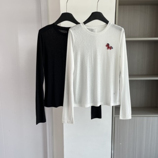 2026春新款刺绣小马图案莱赛尔长袖T恤女圆领百搭显瘦打底衫上衣