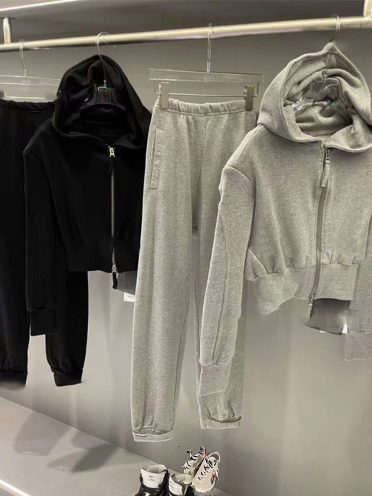 틈새 유행 브랜드 24 가을 겨울 새로운 루즈하고 다재다능한 지퍼 후드 티셔츠 캐주얼 바지 여성용 투피스 긴팔 슈트