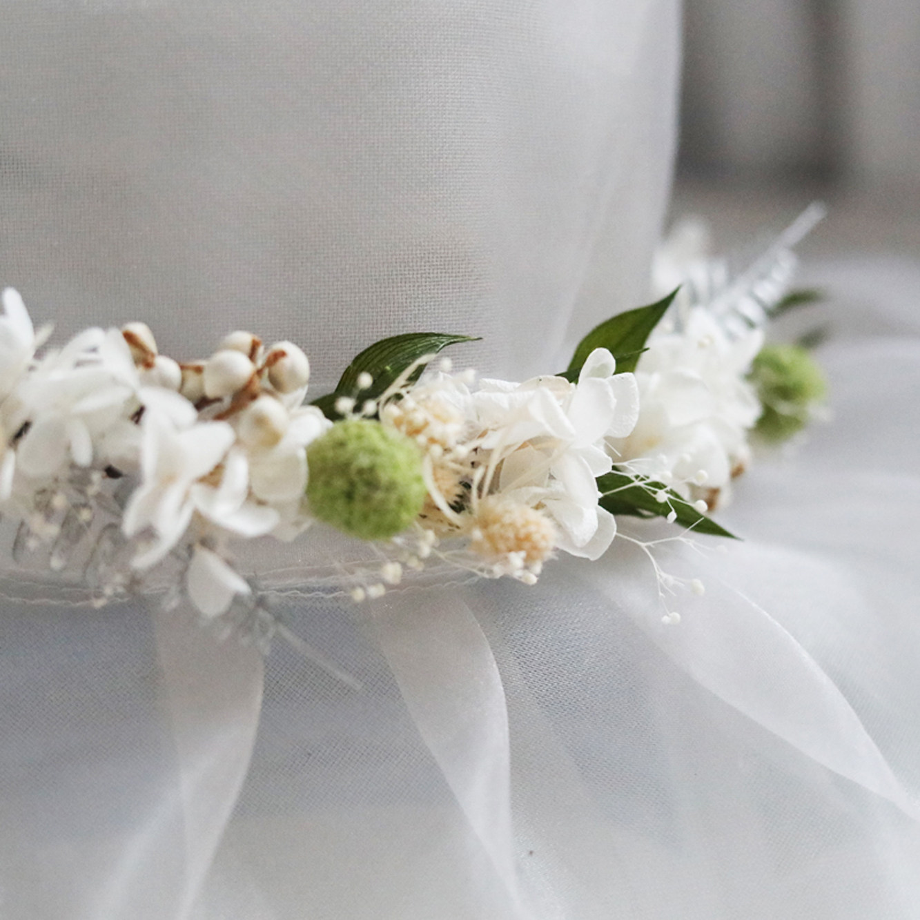 纯净白色，原创设计永生花新娘花童儿童表演舞蹈花朵生日头饰花环