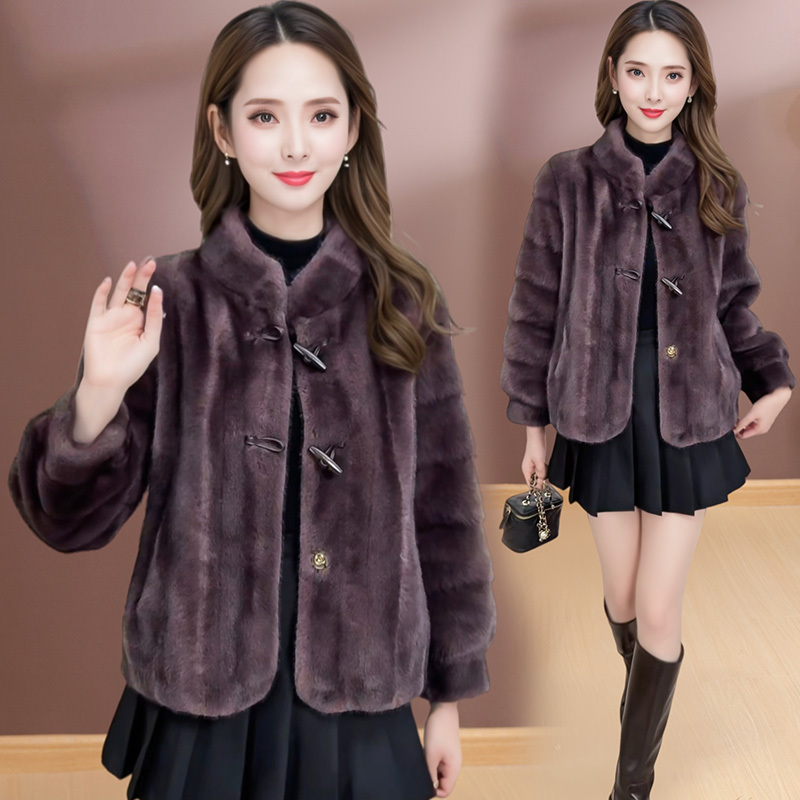 通勤风立领仿皮草短外套女2025冬季新款时尚保暖纽扣小个子大衣潮