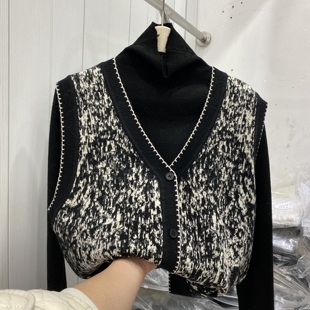 欧洲站2025秋冬季复古印花V领针织开衫马甲长袖打底衫两件套女潮